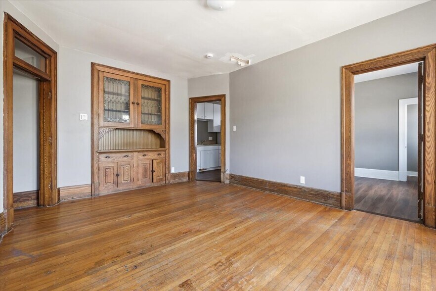 More Photos Of 283 Park Ave W, Mansfield Apartments For Sale