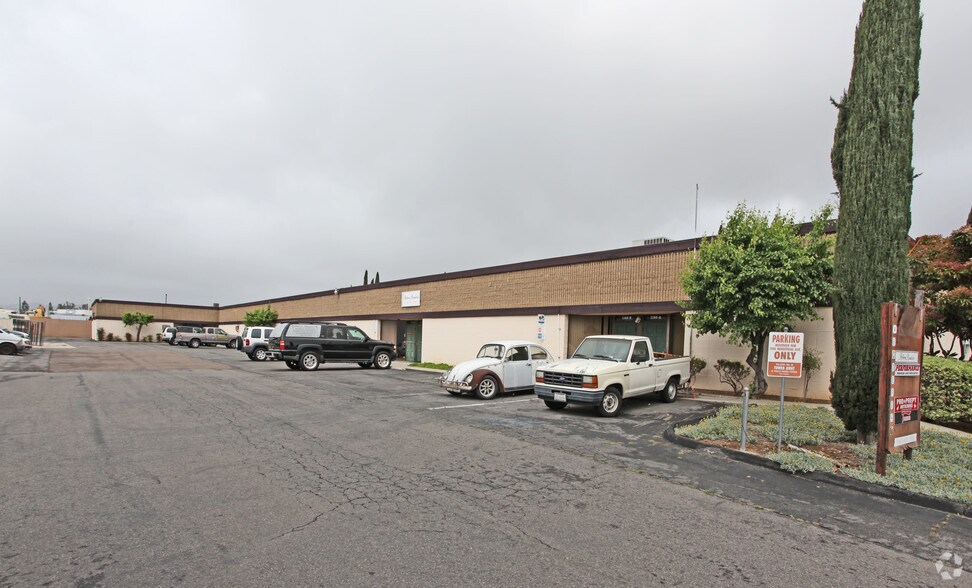 More Photos Of 1145 Industrial Ave, Escondido Manufacturing For Lease