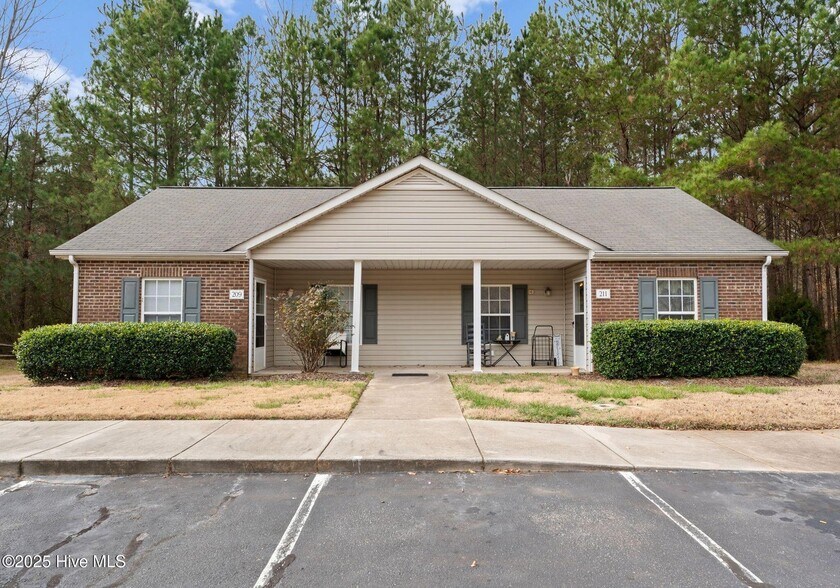 More Photos Of 202 Laurel Ave, Wadesboro Apartments For Sale