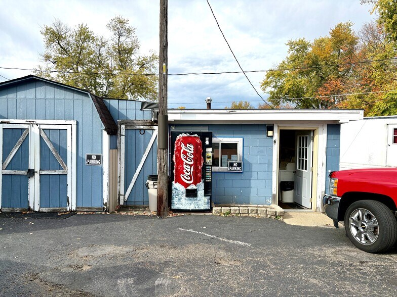 More Photos Of Reagan Drive, Eureka Manufactured Housing Mobile Home Park For Sale