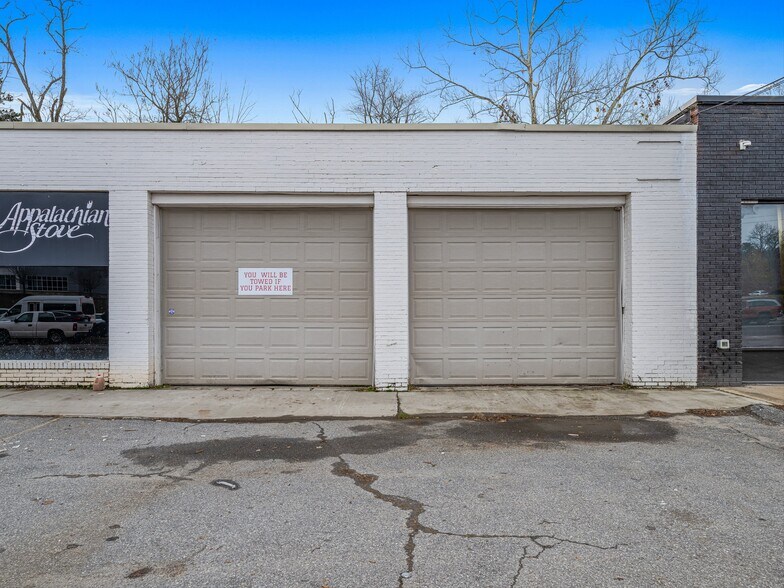 More Photos Of 1048 Patton Ave, Asheville Storefront For Lease