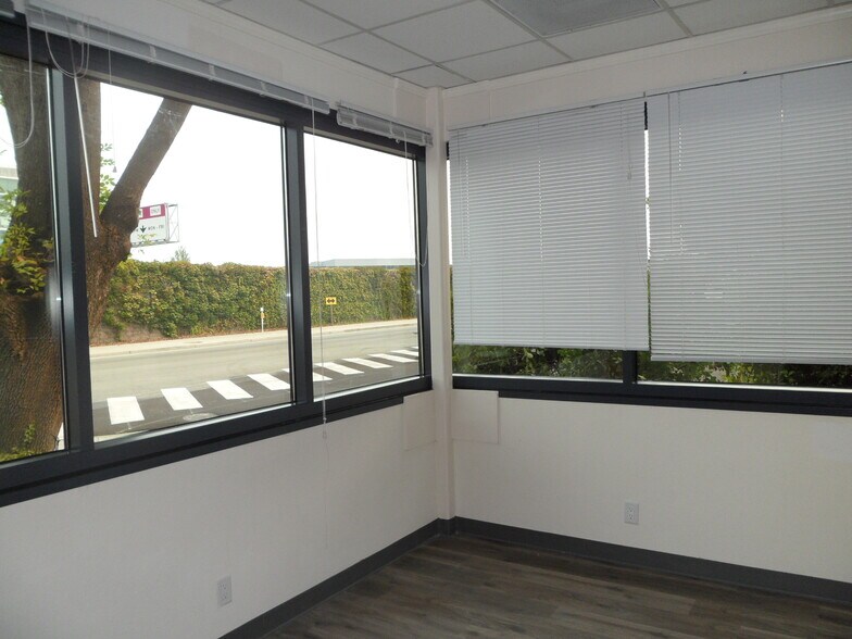More Photos Of 102 Persian Dr, Sunnyvale Office For Lease