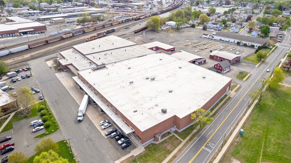 More Photos Of 26 Sears Way, West Springfield Distribution For Lease