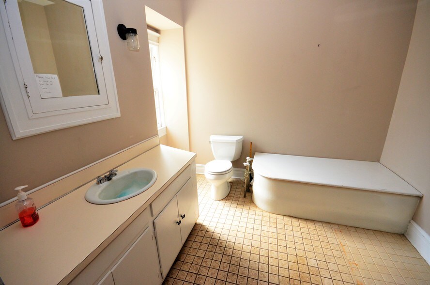 More Photos Of 7504 Summerfield Rd, Summerfield Coworking Space