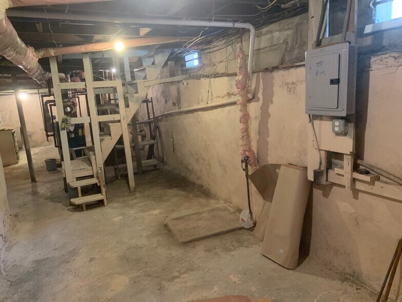 More Photos Of 334 Columbus Ave, Pittsfield Warehouse For Sale