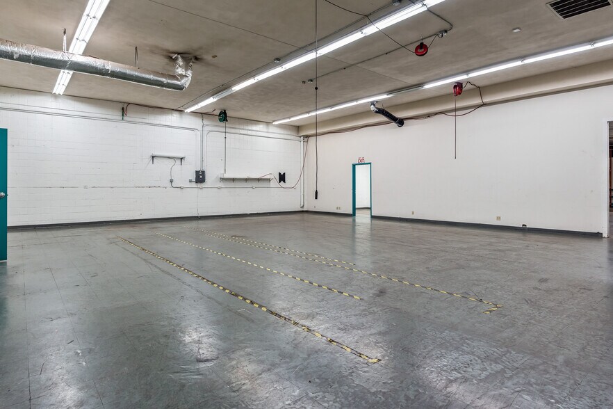 More Photos Of 6212 Material Ave, Loves Park Warehouse For Sale
