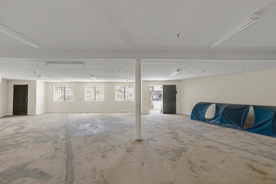 More Photos Of 3405 N Figueroa St, Los Angeles Apartments For Sale