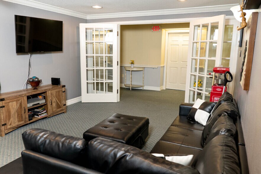 More Photos Of 12 E Grove Ave, Lake Wales Assisted Living For Sale