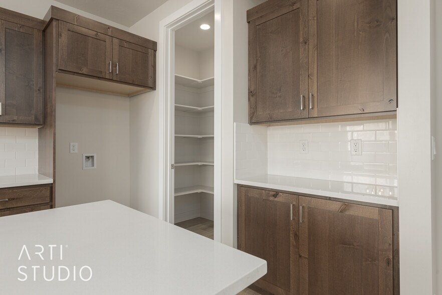 More Photos Of 1990 W 250 S, Hurricane Apartments For Sale
