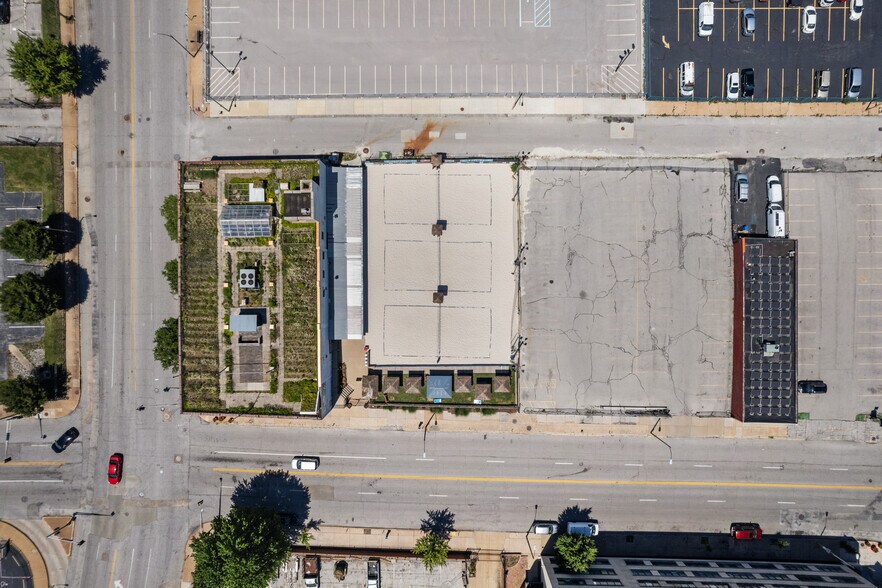 More Photos Of 1335 Convention Plz, Saint Louis Office For Sale