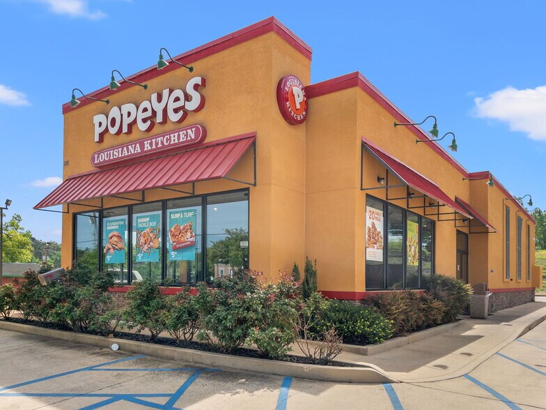 More Photos Of 110 State Highway 30 W, New Albany Restaurant For Sale