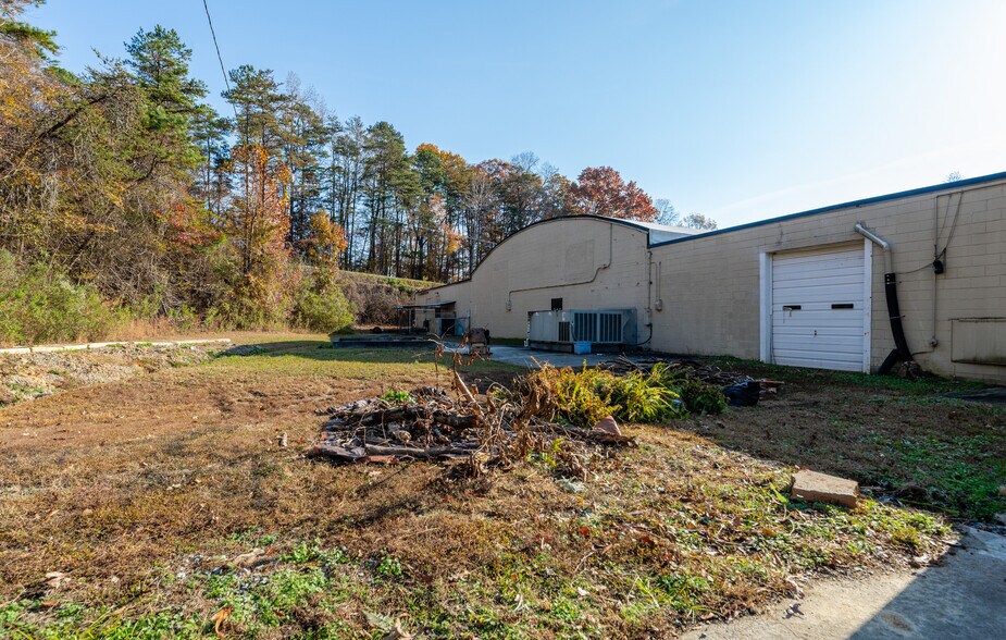 More Photos Of 1941 Haw River Hopedale Rd, Burlington Warehouse For Sale