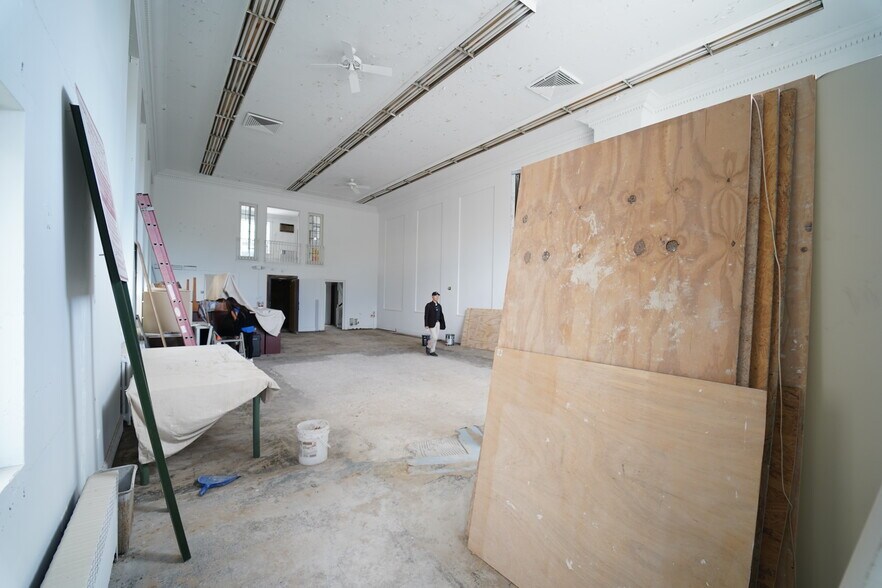 More Photos Of 242 State St, Hackensack Freestanding For Lease
