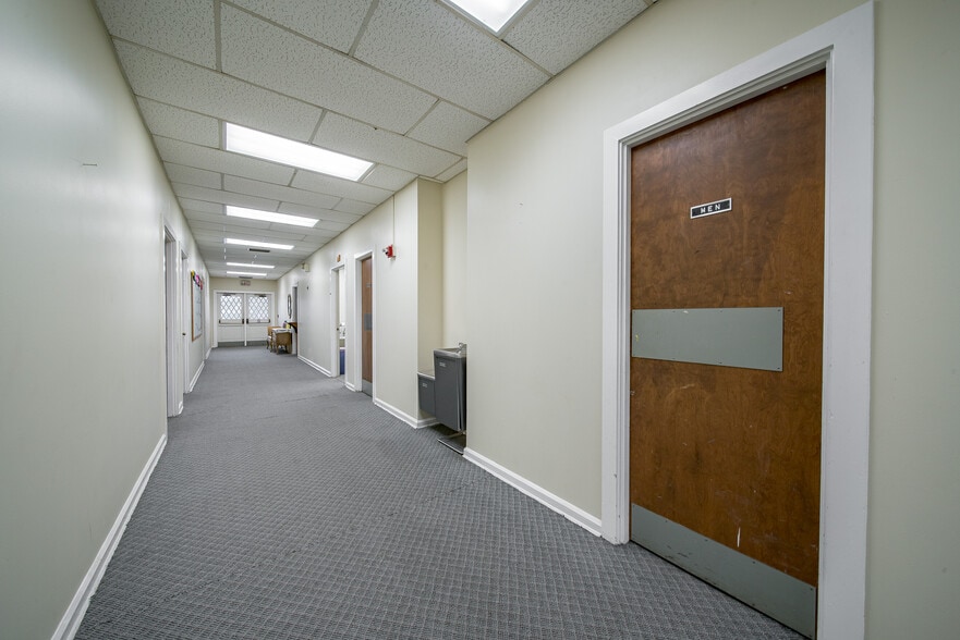 More Photos Of 4323 Primrose Rd, Columbus Religious Facility For Sale