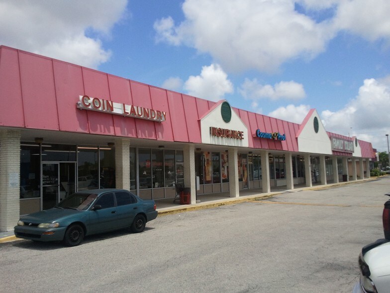 More Photos Of 4558-4624 Lake Worth Rd, Greenacres Restaurant For Lease