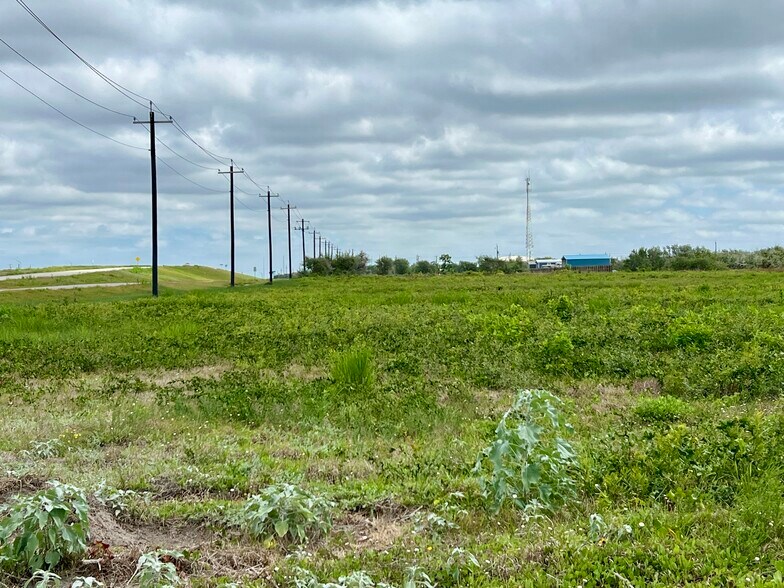 More Photos Of 1352 Lee Rd, Aransas Pass Land For Sale