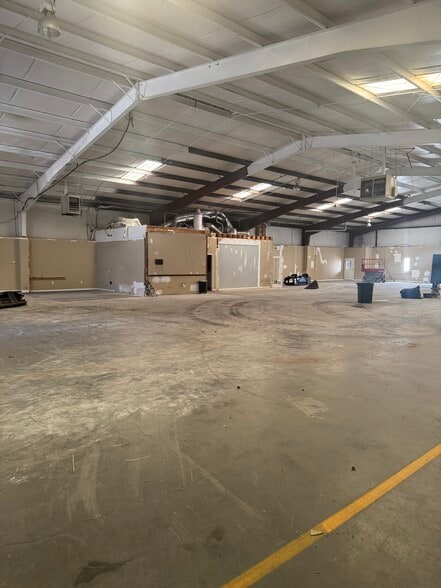 More Photos Of 814 Jefferson St, Atlanta Warehouse For Lease