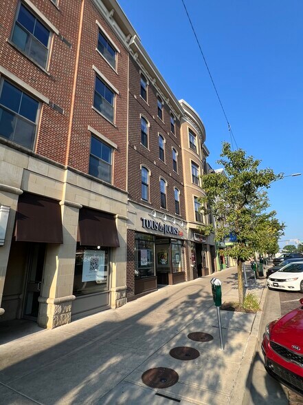 More Photos Of 7 W High St, Oxford Fast Food For Lease
