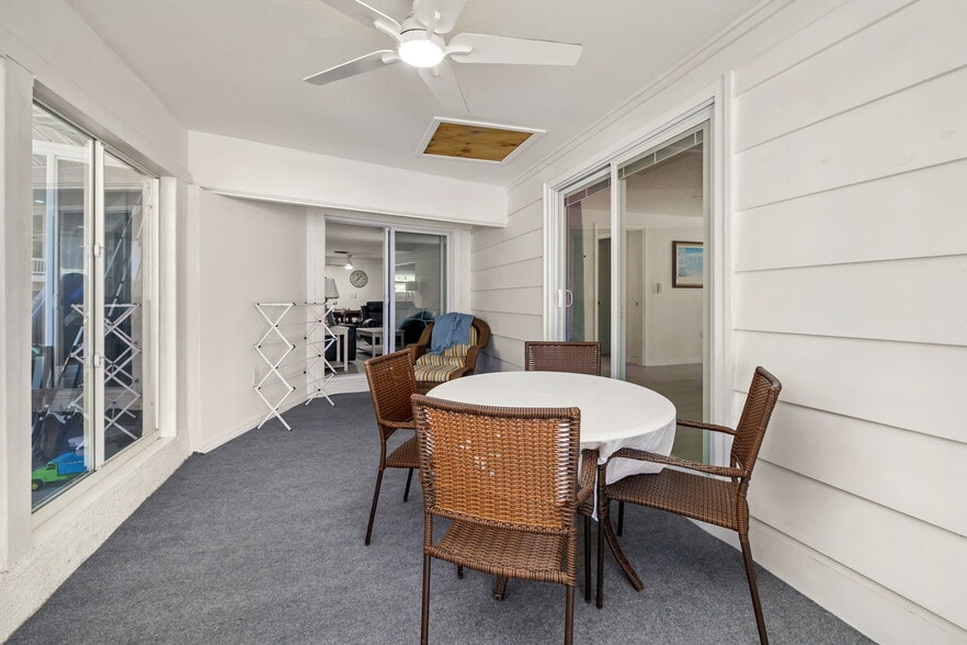 More Photos Of 9022 Midnight Pass Rd, Sarasota Apartments For Sale