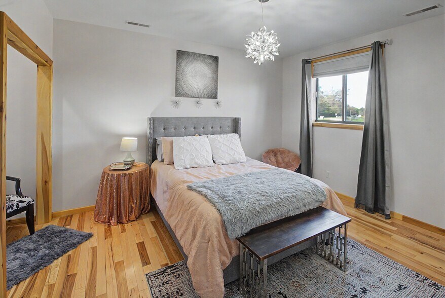 More Photos Of 11001 State Rte N, Scott City Specialty For Sale