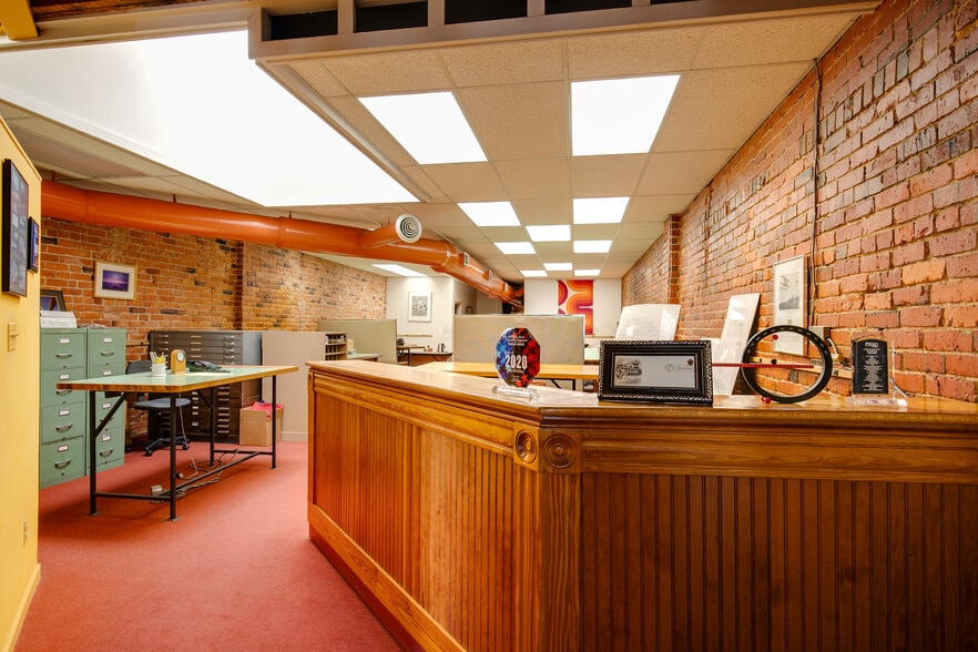 More Photos Of 1641 W Broad St, Richmond Office For Sale