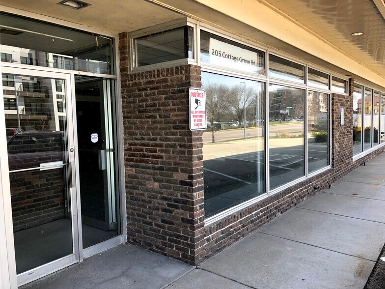 More Photos Of 195-209 Cottage Grove Rd, Madison Storefront For Sale