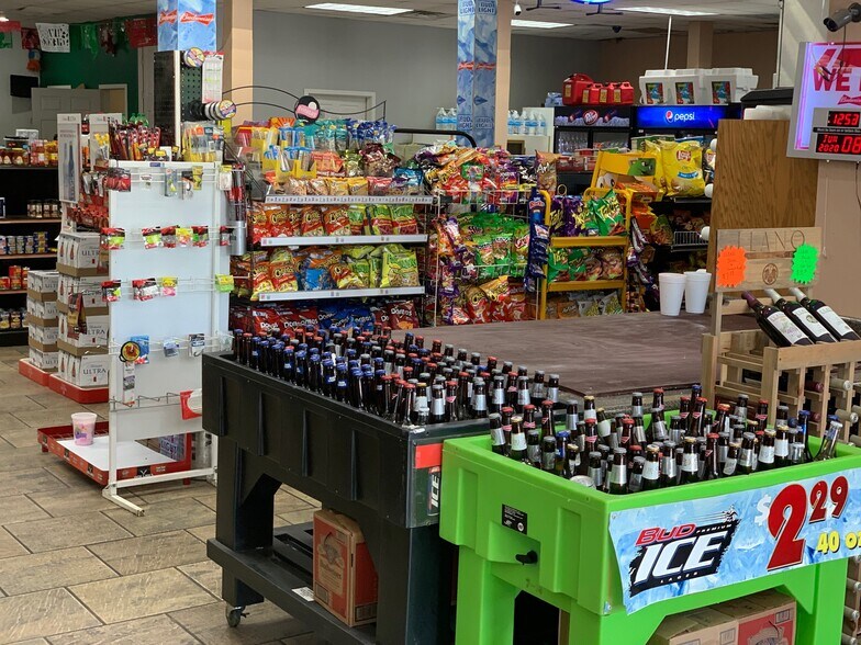 More Photos Of 12666 State Highway 31 W, Tyler Storefront For Sale