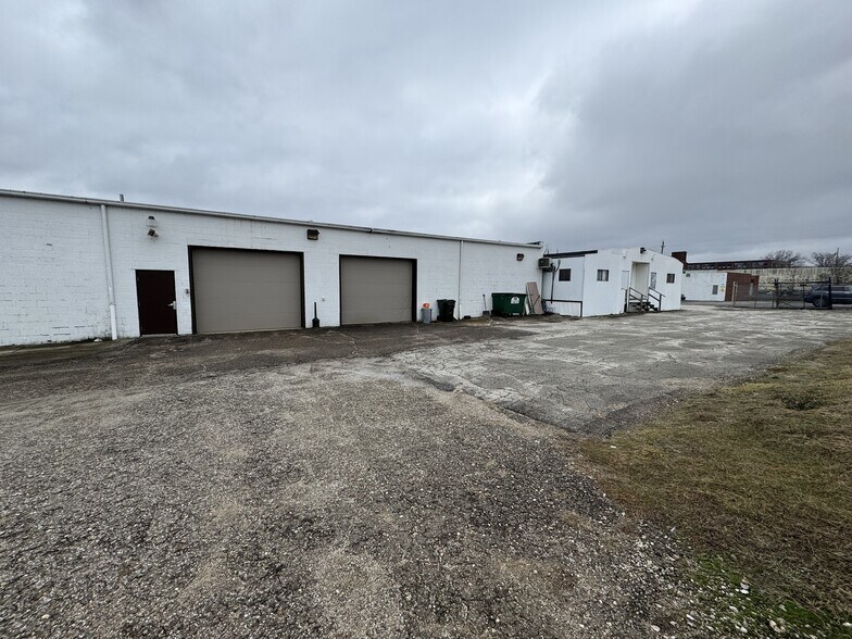 More Photos Of 905 Miami St, Akron Warehouse For Sale
