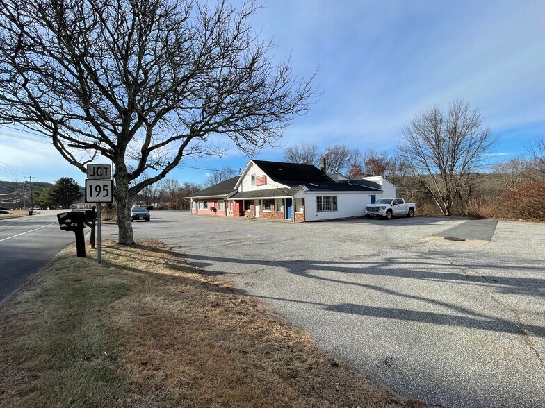 More Photos Of 15 River Rd, Willington General Retail For Sale