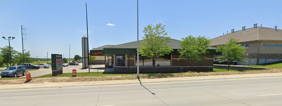 More Photos Of 1910 N 168th St, Omaha General Retail For Lease