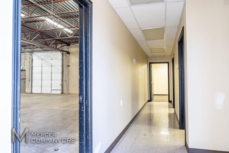 More Photos Of 3613-3621 S Moulton Dr, Oklahoma City Service For Lease