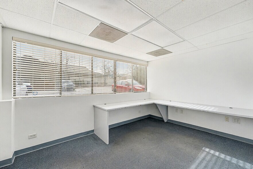 More Photos Of 6909 S Holly Cir, Centennial Office For Sale