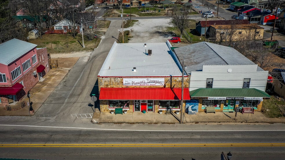 More Photos Of 223 W Main St, Mountain View Storefront For Sale