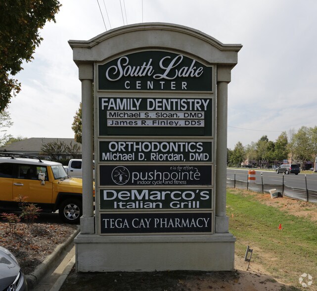 More Photos Of 1741 Gold Hill Rd, Fort Mill General Retail For Lease