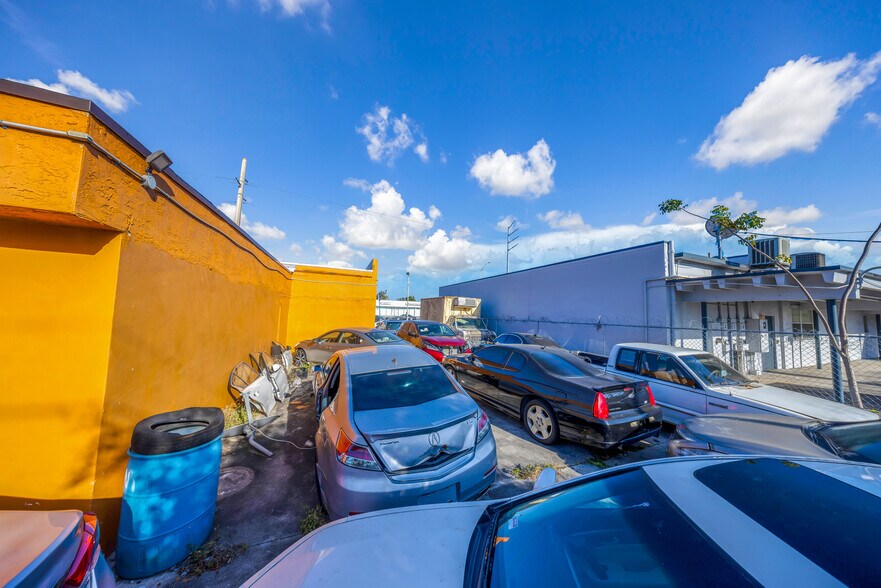 More Photos Of 13250 NW 7th Ave, Miami Auto Repair For Sale