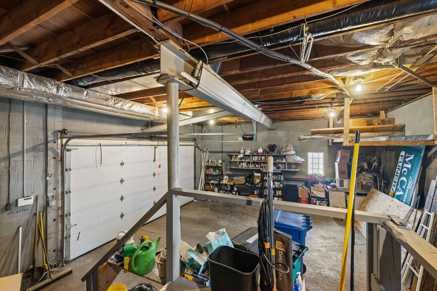 More Photos Of 1975 Seneca St, Buffalo Office For Sale