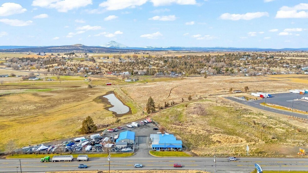 More Photos Of 1810 SW Highway 97, Madras Auto Dealership For Sale