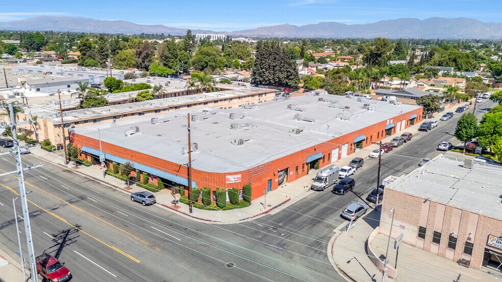 Primary Photo Of 13333-13345 Saticoy St, North Hollywood Warehouse For Lease