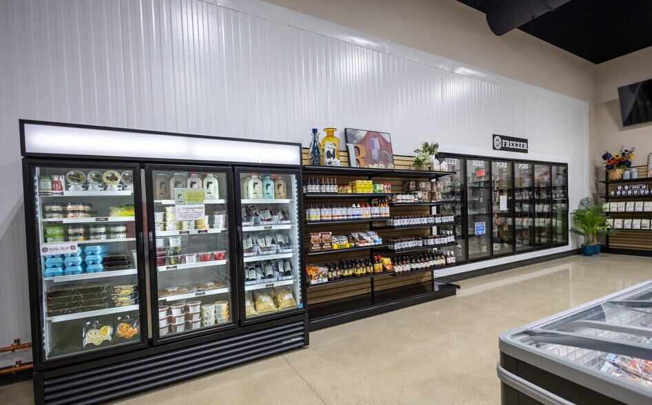 More Photos Of 1000 Colettas Way, Delphos Industrial For Sale