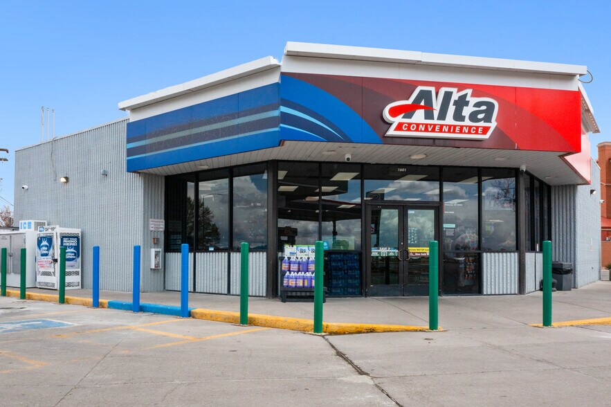 More Photos Of 1601 Main St, Alamosa Service Station For Sale