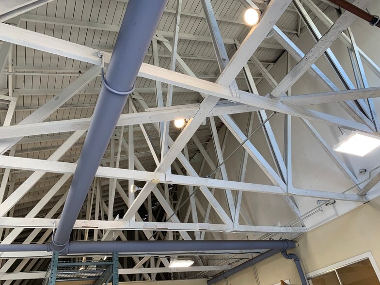 More Photos Of 555 Maple St, Carpinteria Warehouse For Lease