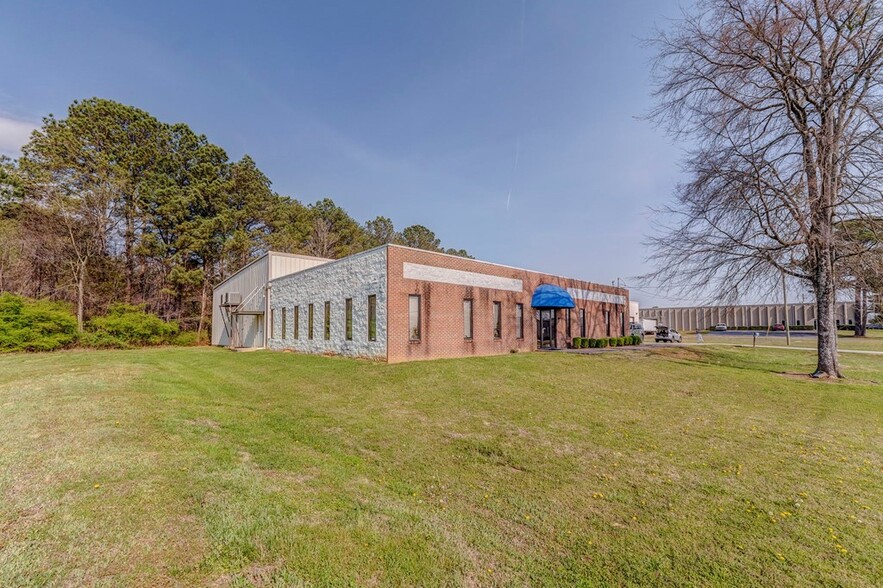 More Photos Of 2124 Hamilton St, Dalton Research And Development For Sale