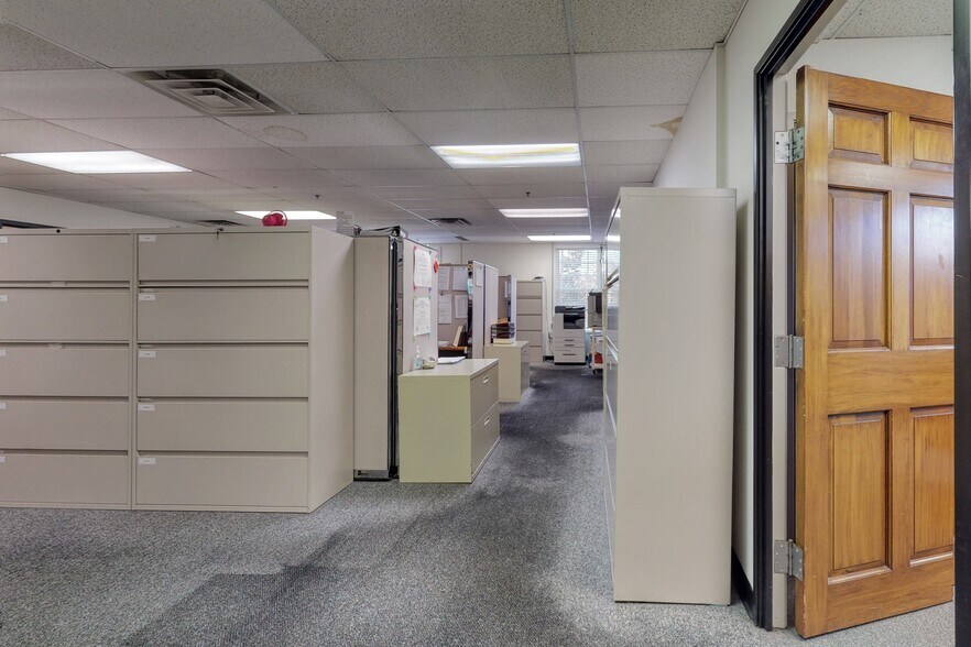 More Photos Of 2 Forest Ave, Oradell Medical For Sale