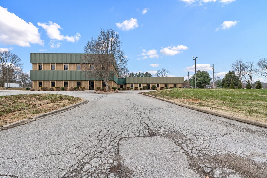 More Photos Of 7200 US-150, Greenville Office For Sale