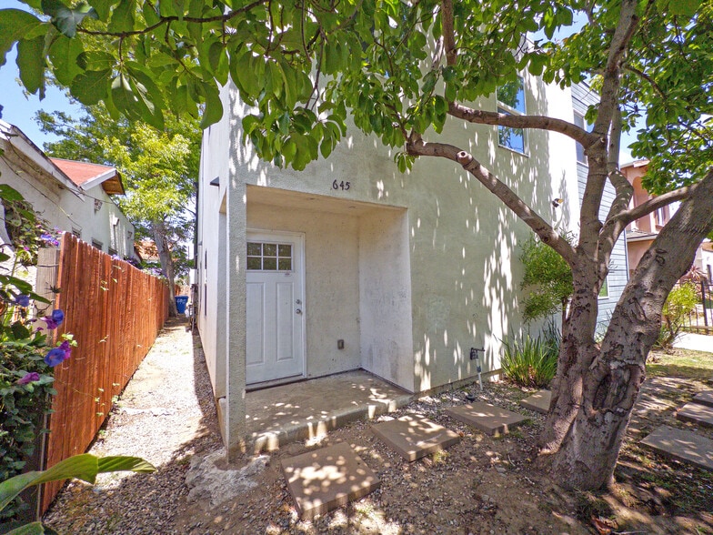 More Photos Of 645 W 97th St, Los Angeles Apartments For Sale