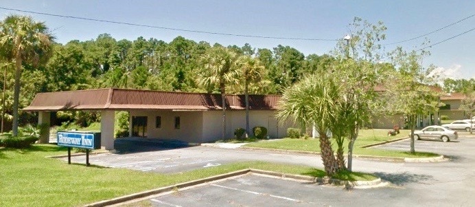 More Photos Of 1311 E King Ave, Kingsland Hotel For Sale