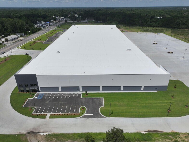 More Photos Of 4704 Ogeechee Rd, Savannah Warehouse For Lease