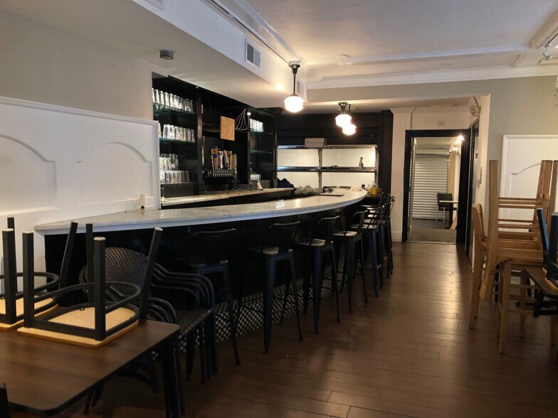 More Photos Of 1521 Margaret St, Jacksonville Restaurant For Lease