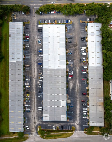 More Photos Of 2430-2440 Smith St, Kissimmee Unknown For Lease