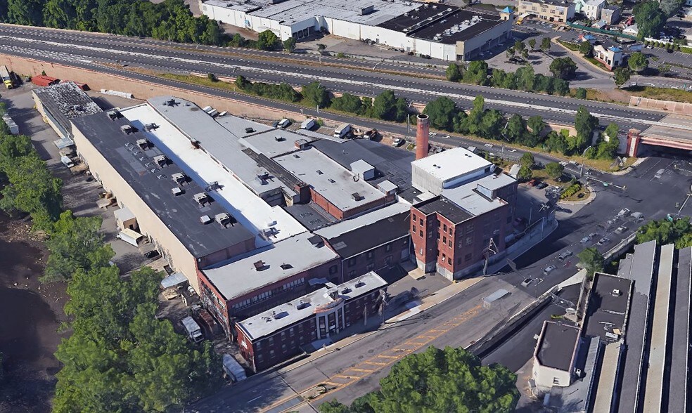 More Photos Of 15 Ackerman Ave, Clifton Warehouse For Lease